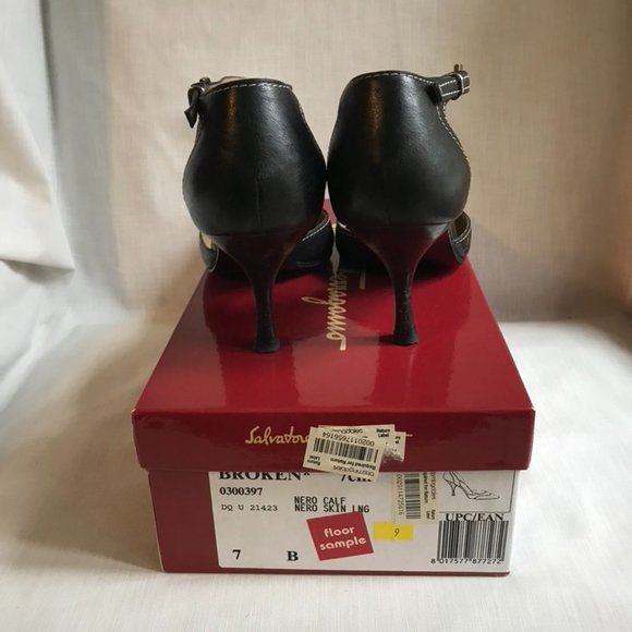 Salvatore Ferragamo Black Leather D'orsay Heels - Picture 4 of 7